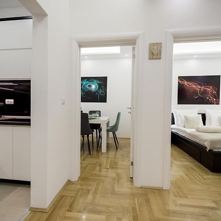 Centar Lux Apartment Arandjelovac Luaran gambar