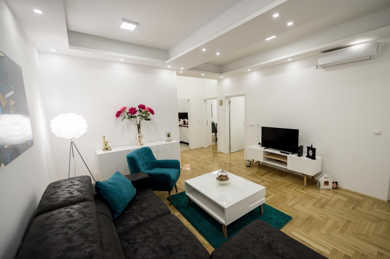 Centar Lux Apartment Arandjelovac Luaran gambar
