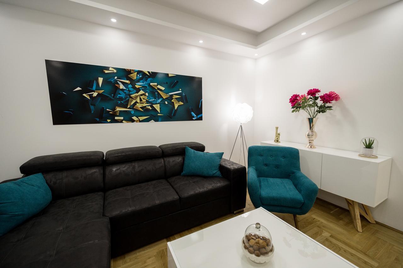 Centar Lux Apartment Arandjelovac Luaran gambar
