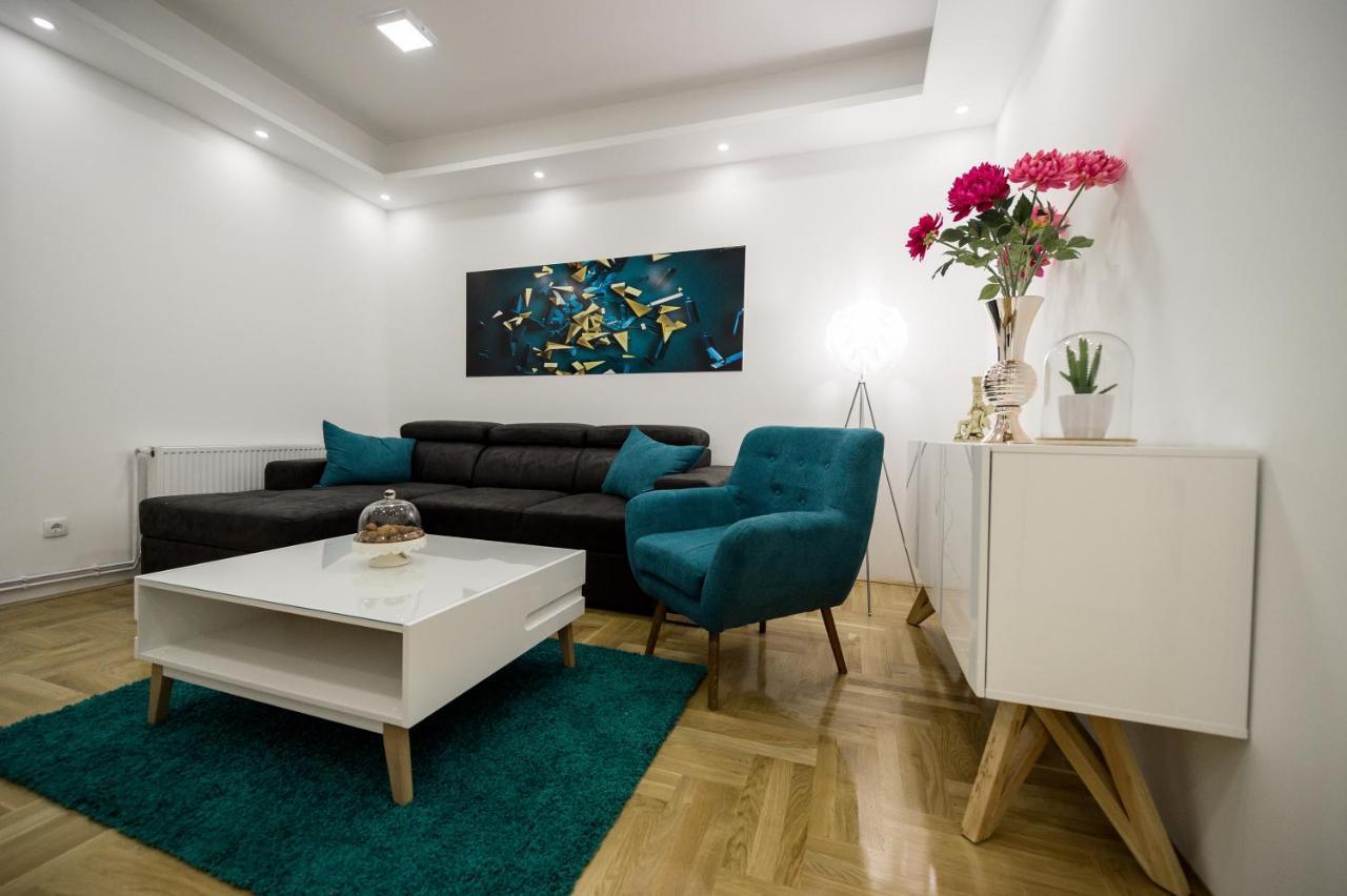 Centar Lux Apartment Arandjelovac Luaran gambar